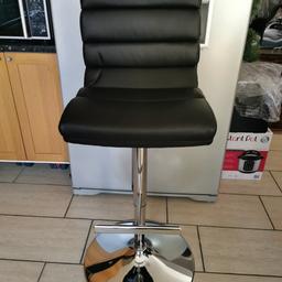 New never been used only a scratche on the chrome base.
Bayside Furnishings Grey Bonded Leather Gas Lift Bar Stool. 
Collection only