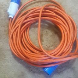 caravan extension cable. very good condition.   10 meters long.