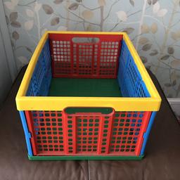 4 sturdy collapsible crates from B&Q multicoloured blue, red, yellow, green.

Great for kids toys, playroom, mancave, office storage.

Collection from Middleton Manchester. Price is for all 4