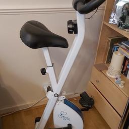 DAVINA Exercise Bike 
Good condition, new 2xAAA batteries
Not sure how to programme. 
Collection only. 
No offers please.