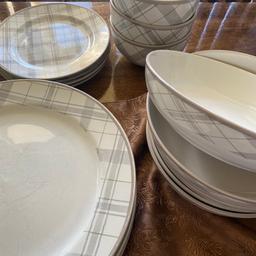 Used dinner set 
Some marks in the plates but not chipped or cracked. 
Local collect only