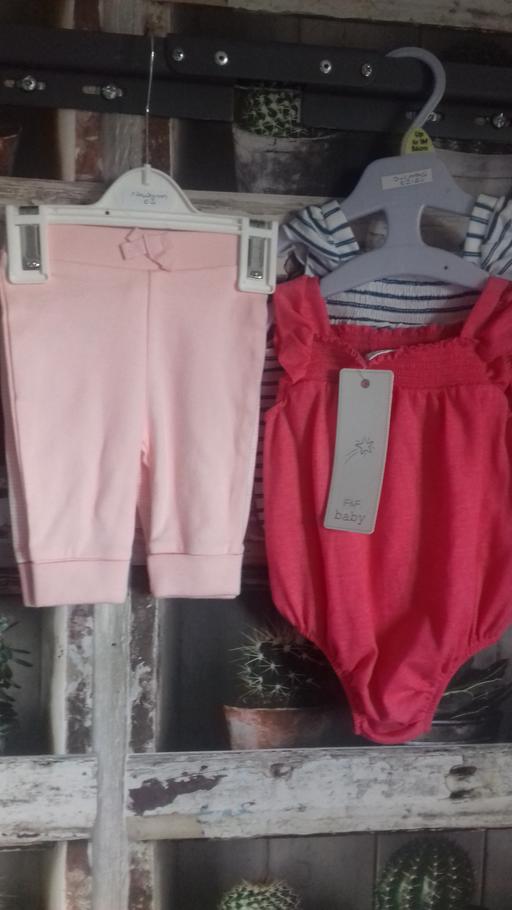 Buy & Sell Northumberland Saint Nicholas Manor - Northumberland - Photos for GIRLS CLOTHES - 0-1 MONTHS (NEWBORN)