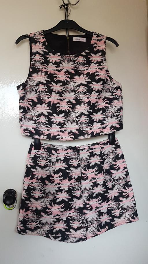 Buy & Sell Leicestershire Oadby and Wigston - Photos for (12/14) Ladies shorts & top set