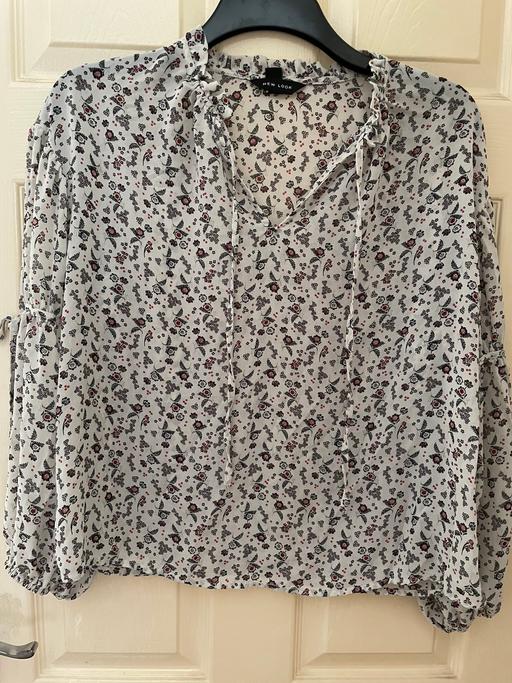 Buy & Sell Windsor and Maidenhead Old Windsor - Windsor and Maidenhead - Photos for Leaf print blouse/top size 12 from new look