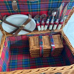 Picnic set for 2 never used