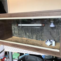Genuine viv exotic dark wood vivarium with light fitting, uvb bulb and 50w basking bulb (both less than 2 months old), full polystyrene back and fake sand mat base - both easily removable - and 2 timer switches, all in full working order