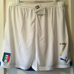 PUMA ITALY PLAYER ISSUE HOME SHORTS ADULTS XL
Brand: Puma
Size: XL Adults
Colour: White/Blue
BRAND NEW TAGGED UNWORN