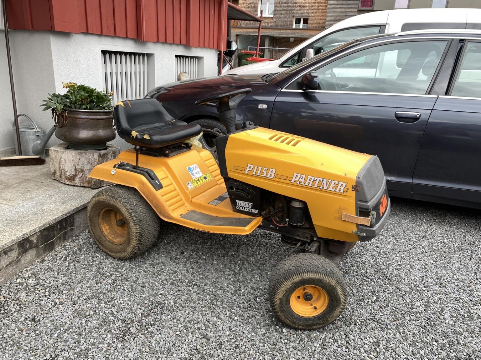 Rasentraktor ohne Mähwerk in 6832 Gemeinde Sulz für 300,00 € zum