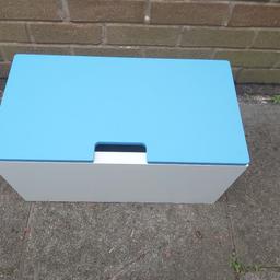 IKEA STUVA Toy Box / small ottoman. Matches the IKEA STUVA bedroom range. Ideal for kids bedroom or playroom. Blue lid with white sides.
Length 60cm
Depth 32cm
Height 32cm
In good condition as only used to store toys in bedroom, only selling as need to make space for a console table. **ALSO SELLING IKEA STUVA DOUBLE DRAWERS ON SEPARATE AD *
Buyer must collect (Whiston)
Cash on collection
No Holds.