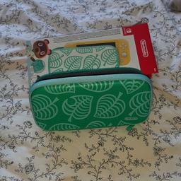 Nintendo Switch Lite case.
Like new. Never used.
Box is in perfect condition, so could be used as a gift.
Pet & smoke free home.