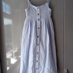 Lovely girls Summer cotton dress in a gorgeous pale lilac colour, age 7-8.

From a smoke free home

£4.50