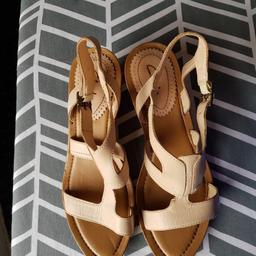ladies clark sandal size 8. hardly used once. very comfortable.