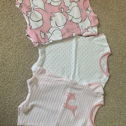 3x newborn baby girl rompers
Used ones in excellent condition
Collection ME16
