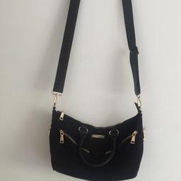 River island
Crossover bag
Faux suede/leather
Black
Condition: Good
Collection or Postage