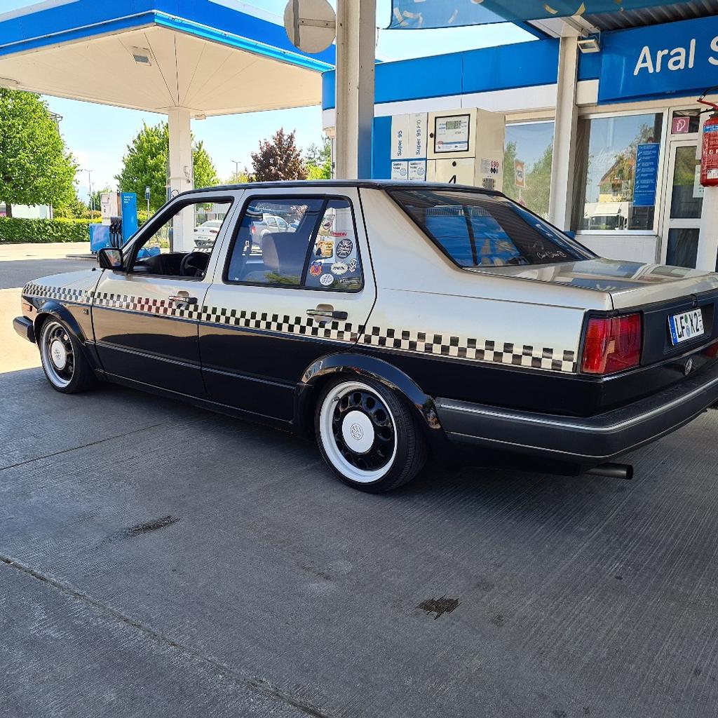 VW Jetta Oldtimer mit Wertgutachten von 10k in 83404 Bicheln für € 9.