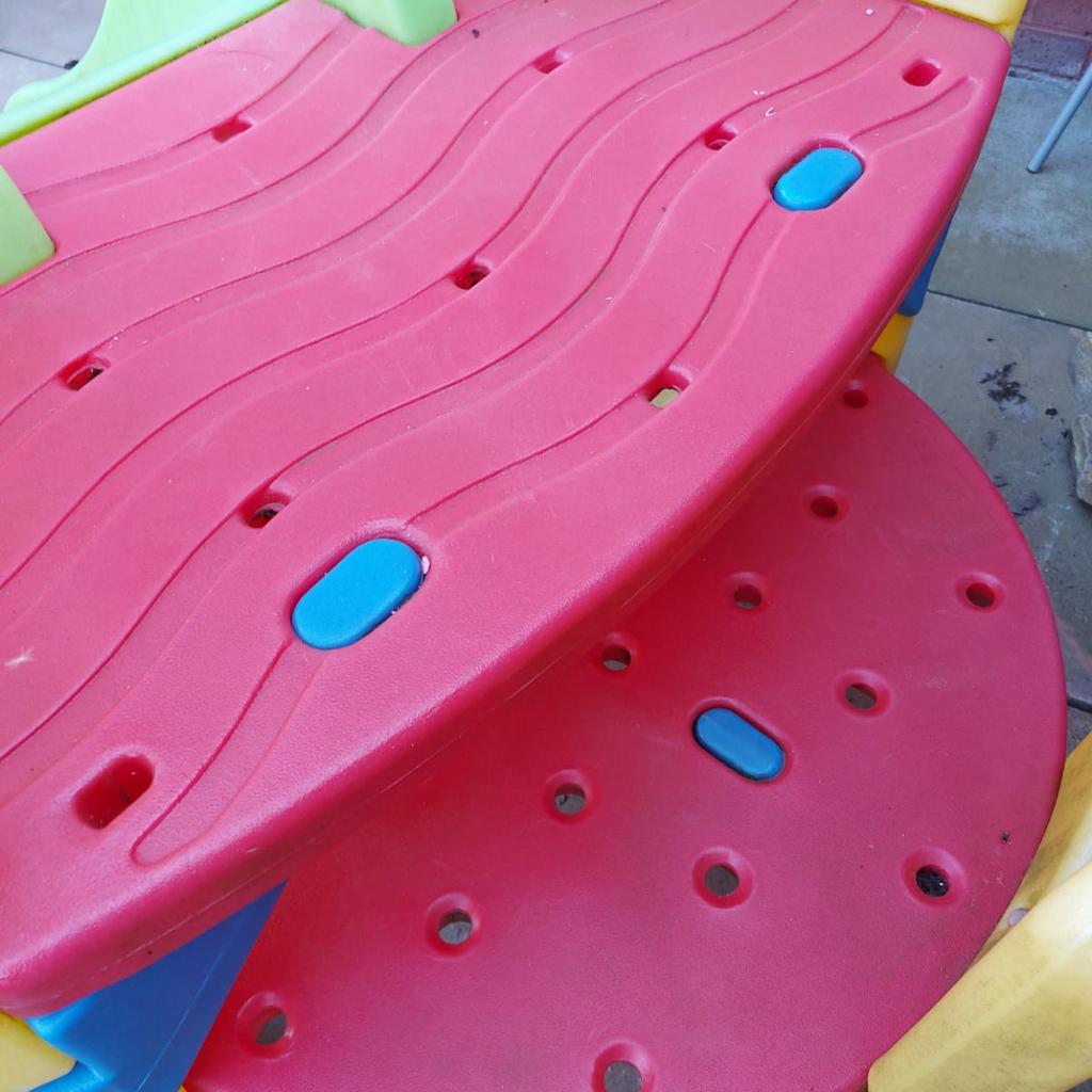 little tikes climb and slide in WA8 Green für gratis zum Verkauf