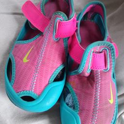 Nike Waterproof Sandles 18 cm long, EU 28, UK 10, non marking, sole hardly worn,
pink and blue. tops discoloured
Pick up from Bounds Green or can post for extra.