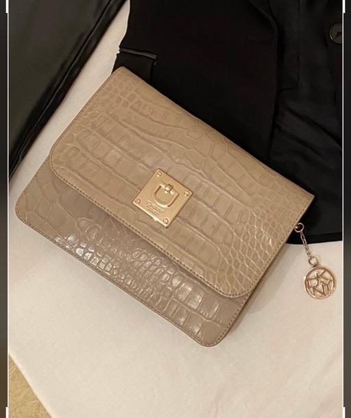 Buy & Sell East London East India - East London - Photos for Dkny bag