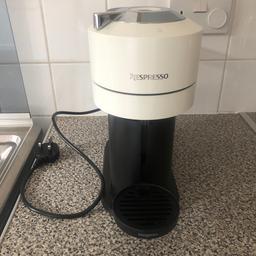 Hardly used.
Comes with a box of Stormio coffee pods.
From pet and smoke free home.