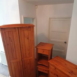 Make an offer.
Wardrobe, matching chest of drawers and two bedside cabinets.
Buyer must collect.