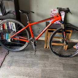 Mint condition fully working it is 29 inch
18 inch frame goes in every gear 9 gears on
Back draliure, 3 on front
Just needs back brake bleeding
120 ono