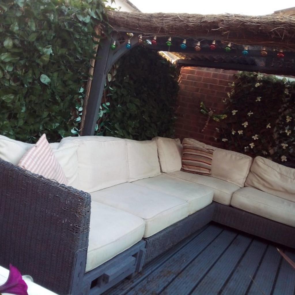 large real rattan garden corner sofa in CV3 Coventry für £ 200,00 zum