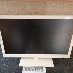 22" tv with dvd player all workin good condition nice little tv ideal for childs bedroom or caravan bargain £20 no offers collection only