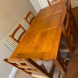 Wooden dining table with 6 chairs

Height - 76cm
Length - 106cm
Width - 80cm

Can be dismantled when buying