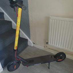 works perfectly fine
{ only issue is > no mud guard you can buy them on amazon for around £15 }

has eco mode and normal mode speed is about 15/20 mph it does go pretty fast
comes with charger and will have battery if anyone is wanting to ride off once collecting

fast sale it needs to go asap due to getting a new one now

honeycomb tyres you will not get punctures
price asking £150 OVNO NO TIME WASTERS