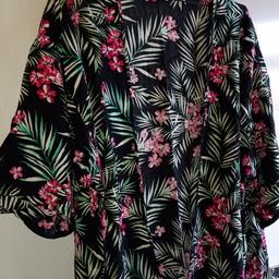 lightweight  jacket cover up size L..pick up only wythall.b47.
