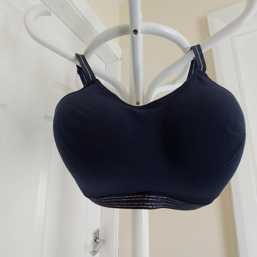Bra "M&S" Lingerie Navy Colour New With Tags

Actual size: cm

Length: 30 cm from shoulders

Shoulder width: 26 cm

Hand volume: 35 cm

Volume Bra: 70 cm - 80 cm

Depth bra: 20 cm

Size: 32F (UK) Eur 70G,
FR 85G ,RU 70A

69 % Cotton
21 % Polyester
10 % Elastane

Exclusive of Trimmings

 Made in Sri Lanka