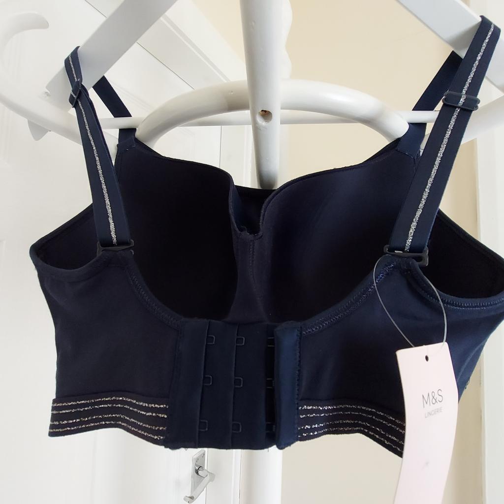 Bra "M&S" Lingerie Navy Colour New With Tags

Actual size: cm

Length: 30 cm from shoulders

Shoulder width: 26 cm

Hand volume: 35 cm

Volume Bra: 70 cm - 80 cm

Depth bra: 20 cm

Size: 32F (UK) Eur 70G,
FR 85G ,RU 70A

69 % Cotton
21 % Polyester
10 % Elastane

Exclusive of Trimmings

 Made in Sri Lanka