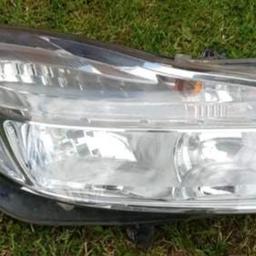 vauxhall insignia 2.0l cdti sri 2013 headlights in very good condition all bulbs in and working , only drivers side available 