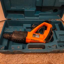 corded 240v powerful hammer drill
hammer force click on bits
comes with a box, not it's own