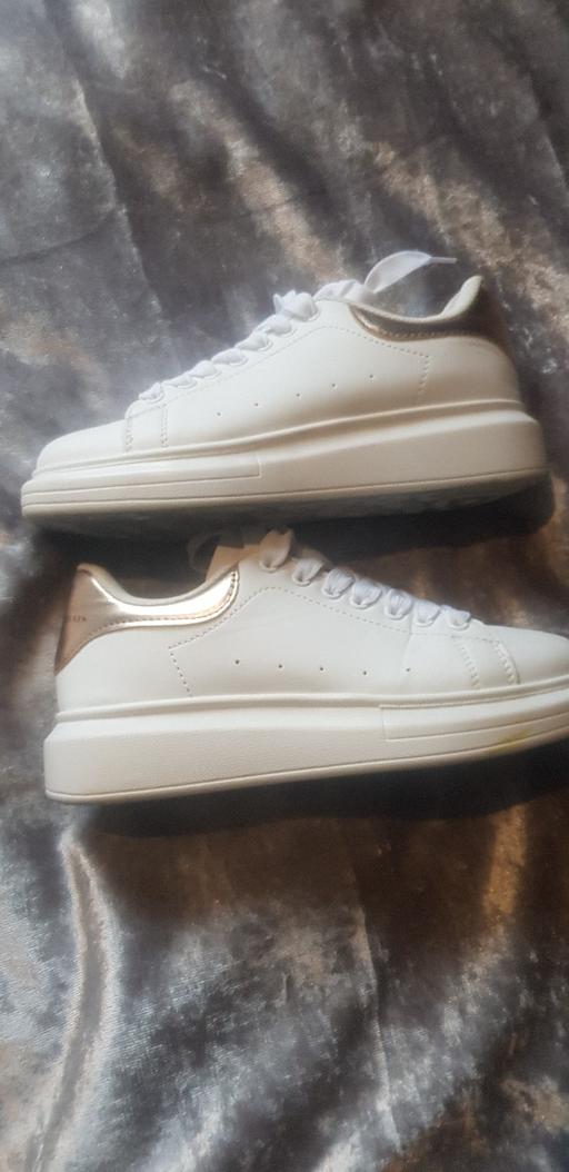 Buy & Sell Greater Manchester Wigan - Photos for Alexander McQueen remake .size 3.5/4