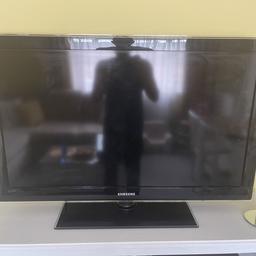 Samsung 40inch TV, great condition with remote.