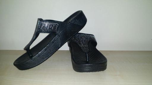 Buy & Sell South West London Streatham - South West London - Photos for Sparkling flip flops for ladies