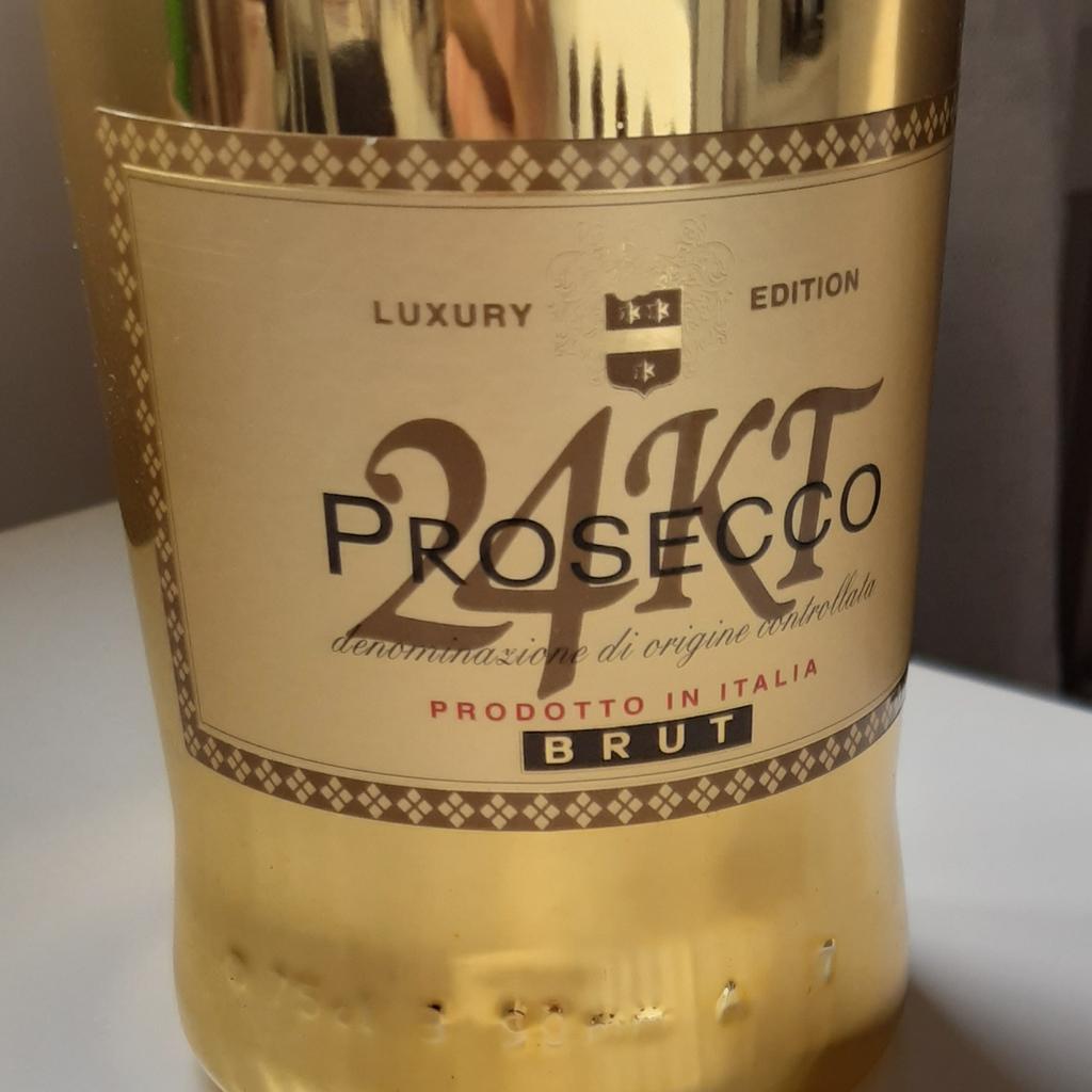 PROSECCO ( BRUT) Luxury Edition in B71 Sandwell für £ 4,00 zum Verkauf