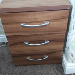 Used but Good condition 
Walnut

£8