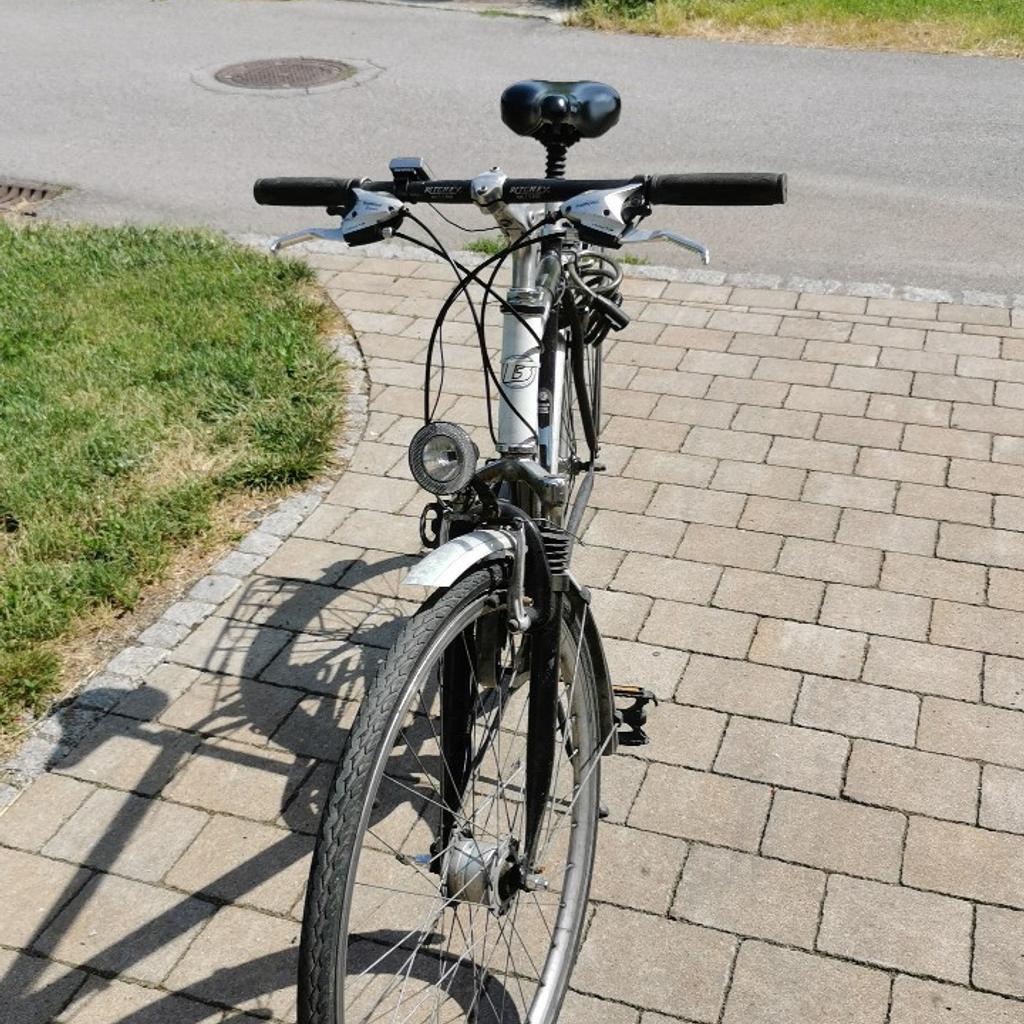 Hervis Balance Fahrrad in 6972 Gemeinde Fuach fr  50,00 zum Verkauf |  Shpock AT