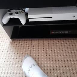 Xbox one s 1tb with controler all working with leads no box £130