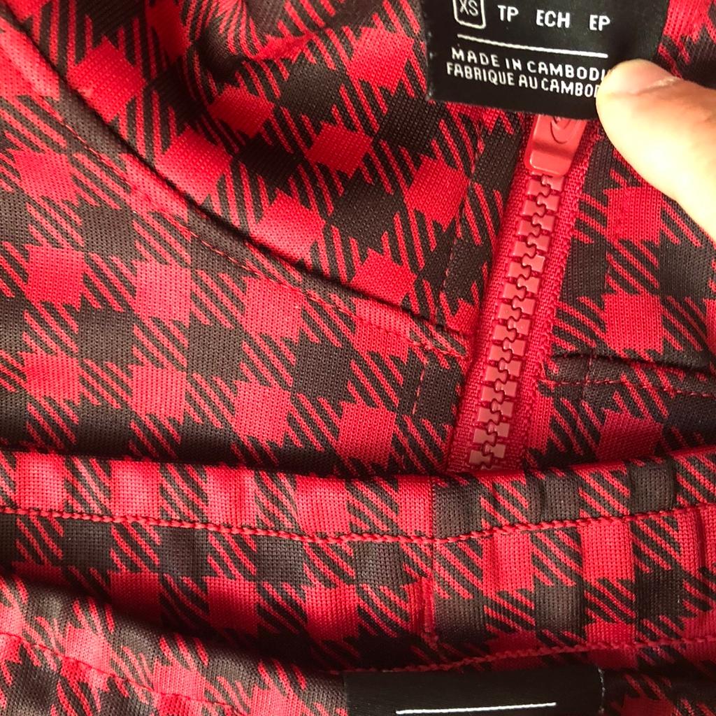 Nike gingham tracksuit outlet red