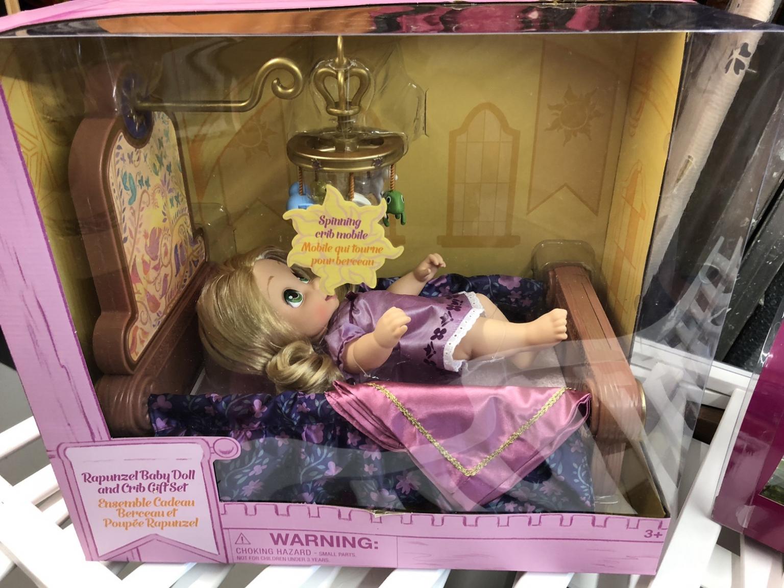 Disney tangled rapunzel baby doll and crib in BR7 London für 15,00