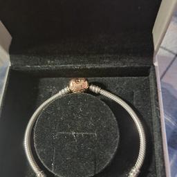rose gold/silver pandora bracelate size 19cm like new comes wiv box collection only thank u