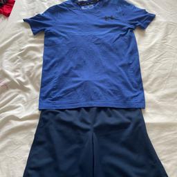Under Armour set in blue medium boys in very good condition like new