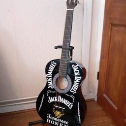 Lagrima Jack Daniels Guitar. Condition is "Used". Dispatched with Hermes.
This is a used but in excellent condition lagrima guitar with Jack Daniels artwork a beautiful sounding guitar that looks as cool as well as it sounds
Stand not included