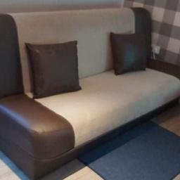 I'm selling a brown and creme sofa bed due to not needing it anymore as I'm moving out.
It included the pillows displayed in the photo it has a storage unit underneath it.
SLIGHTLY DAMAGE FROM MOVING, SHOWN IN PICTURE
Open to offers
Collection only