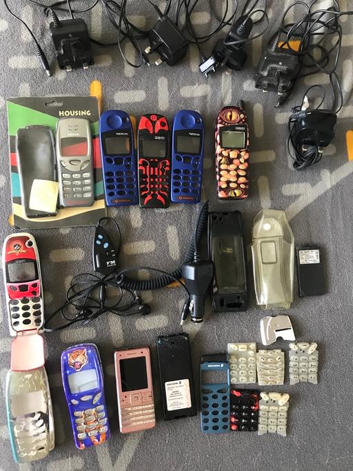 Buy & Sell Kent Maidstone - Photos for Nokia 3210 phones and accessories bundle.