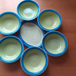 7 piece serving dish, 6 good size  bowls and 1 large platter, in very good condition, beautiful green and blue colour,pick up only please thanks
