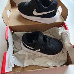 BNIB Nike Tanjun Black and white infant size 5.

never worn.

delivery or collection from WV11 or CV5